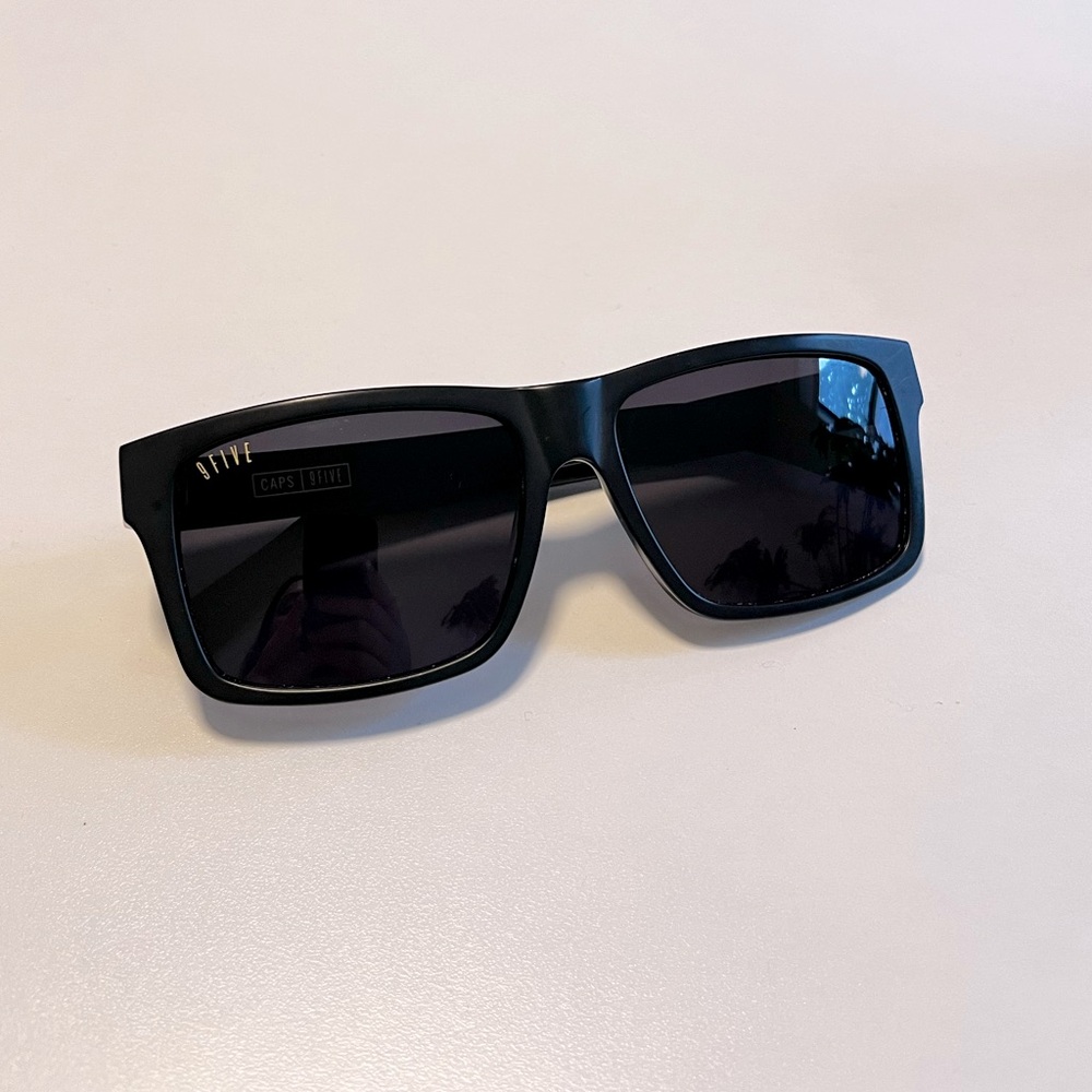 Men’s 9Five Sunglasses Caps Black